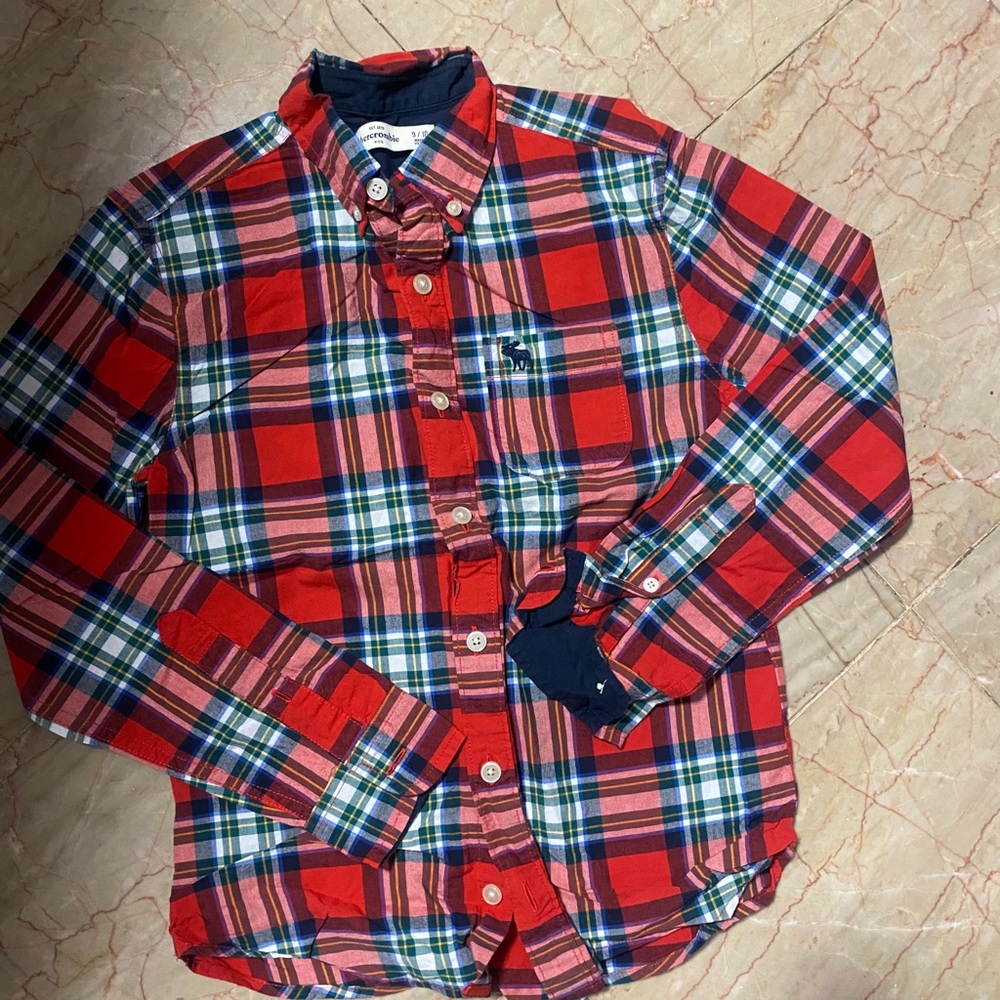 Abercrombie boys shirt size 9/10